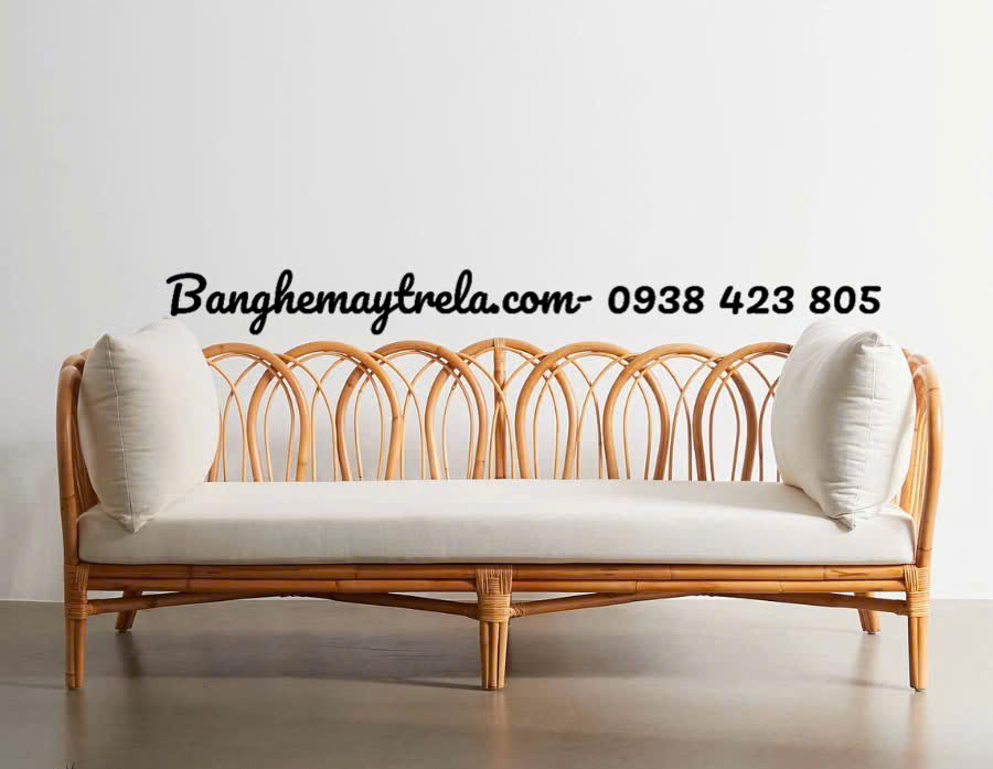 Bàn ghế mây tự nhiên lưng hoa